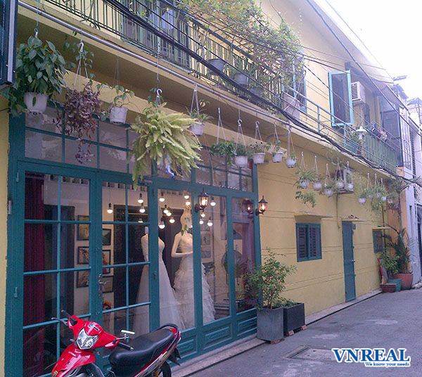 ban nha dau hem xe hoi le van sy phuong 1 quan tan binh