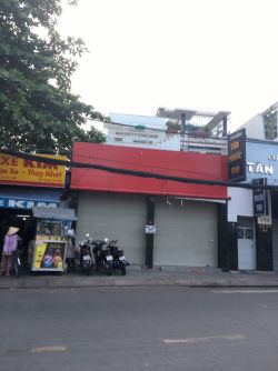 cho thue mat bang mat tien le quang dinh dt  7x32 gia 80 tr thang