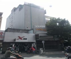 cho thue nha le van sy 8 x 30 m ham tret 7 lau 10 000 usd thang