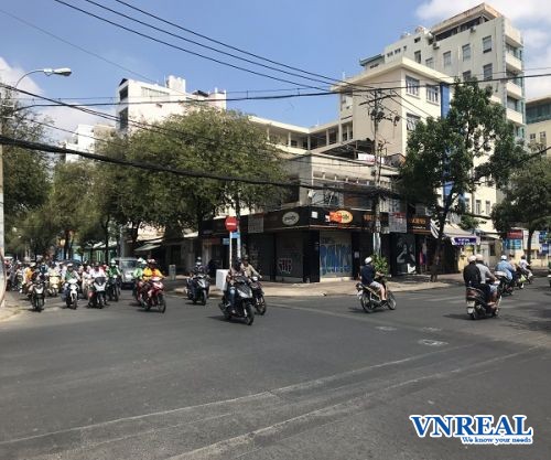 cho thue nha goc nga tu ly chinh thang p 7 q3 9x17m 1 lau  gia  10 000 usd