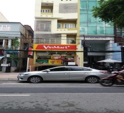 mat bang cho thue mat tien vo van tan quan 3