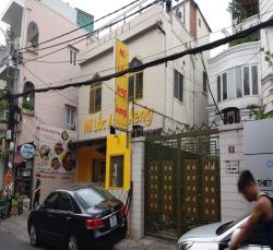 cho thue nha mat tien luong huu khanh quan 1