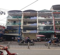 cho thue nha mat tien tran quoc thao quan 3