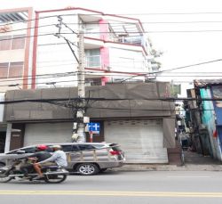 cho thue nha mat tien vo van tan quan 3