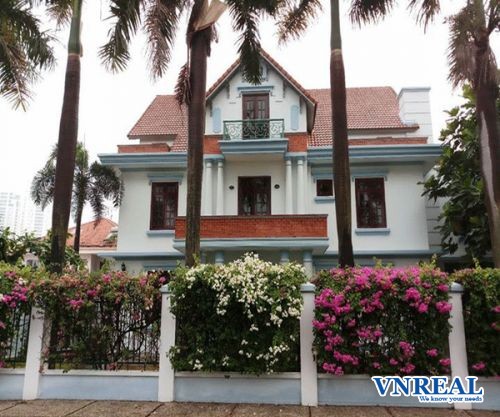 cho thue nha biet thu duong so 2 phuong binh an quan 2 dt  550m2 gia  2600 usd