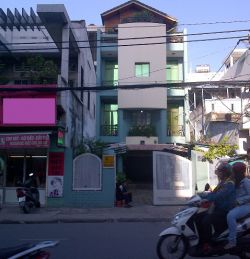 ban nha mat tien duong nguyen kiem phuong 4 quan phu nhuan