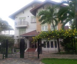 cho thue biet thu thao dien duong nguyen van huong gia 4 500 usd