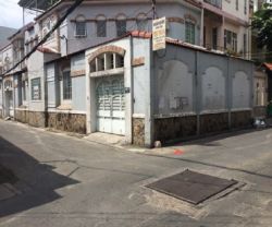 cho thue nha mat tien duong bui the my quan tan binh dien tich 12x30m 1 tret 1 lau gia  60 trieu