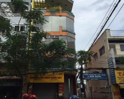 nha cho thue goc 2 mat tien dinh bo linh 65x15 5tang  gia 50tr th