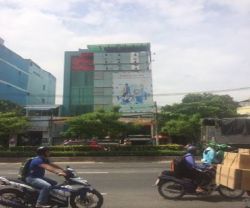 cho thue nha duong cong hoa quan tan binh dien tich 11x30m 1 ham 1 tret 4 lau  gia  10000 usd