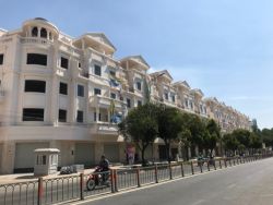 cho thue nha mat tien duong phan van tri 5x20m 3 lau moi dep 