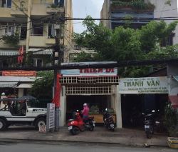 cho thue nha mat tien le van sy 4x25 5 3tang  gia 40tr th