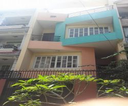 cho thue nha khu biet thu hong longquan tan binh  dien tich 5x17m 1 tret 2 laust  gia 27 trieu