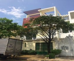 cho thue nha quan 2 duong nguyen quy canh dien tich 10x17m 1 ham 1 tret 2 lau gia 2500 usd