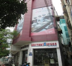 cho thue nha  ??quan binh thanh mat tien duong nguyen huu canh gia 1500usd