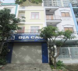 cho thue nha  ??quan binh thanh mat tien noi bo duong nguyen huu canh gia 25tr