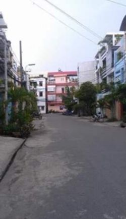 ban nha hem xe hoi duong bach dang phuong 24  quan binh thanh