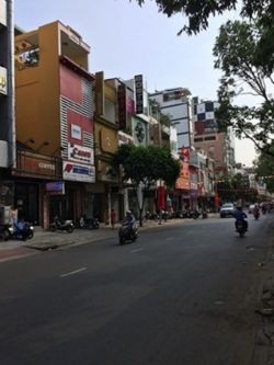 ban nha mat tien duong tran quang khai phuong tan dinh  quan 1