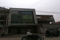 cho thue nha mat tien duong dinh bo linh dt 8x21 gia 70 trieu