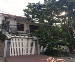 cho thue nha biet thu duong nguyen van huong dt 500m 1 tret lau san thuong  gia 2500usd