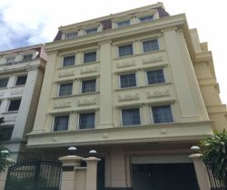 cho thue toa nha duong nguyen van huong dt  10x20 1 tret 5 lau gia  100 trieu thang