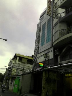 ban toa nha  mat tien nguyen van thu p  dakao quan 1 8 2x18 2m 1 tret 6 lau thang may dang cho cong ty nuoc ngoai thue 5 500   thang gia ban 35 ty