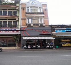 ban nha hai mat tien duong le binh phuong 4 quan tan binh