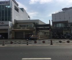 cho thue nha 2 mt phan dang luu 65 x 30m   nh 13 m  1 tret 1 lau 220 trieu thang