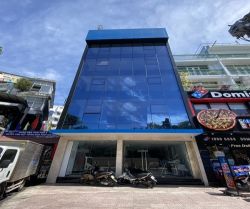 cho thue mat bang quan 1 2mt d  pham hong thai 1tr 4l dt 7mx20m  no hau 10m  gia 19 000usd th