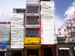 ban nha mat tien duong phan dinh phung phuong 2 quan phu nhuan