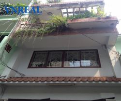 ban nha duong phan xich long quan phu nhuan dt   35x12m2