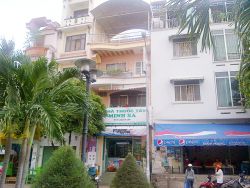 ban nha mat tien duong phan xich long phuong 2 quan phu nhuan