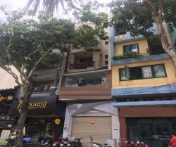 cho thue nha mt duong phan xich long 4x16 m 1 tret 4 lau  75tr thang