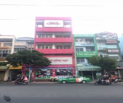 cho thue nha phan xich long  8 x 16 m 1 tret 3 lau   9000 usd thang