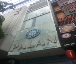 cho thue nha phan xich long 4x18 tret 5 lau 110 tr thang