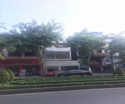 cho thue biet thu phan xich long 8x16 m ham 3 lau 8000   thang