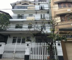 cho thue nha biet thu duong tran nao phuong binh an dt  8x16 1 ham 2 lau  san thuong  thang may gia 69tr thang