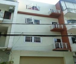 ban nha hxh 8m duong cong hoa p 12 q  tan binh dt  4 8x17m 3 lau