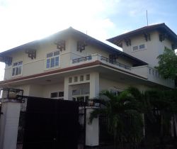 cho thue biet thu quan 2 phuong binh an duong noi bo tran nao 1 tret 2 lau gia 1900 usd