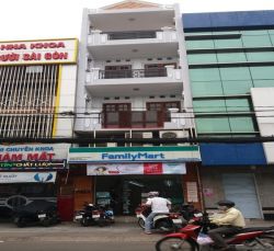 cho thue nha mat tien tran khac chan quan 1