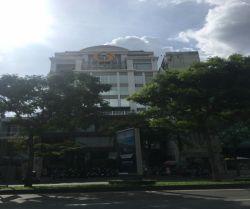 cho thue mat bang truong son 18x18m ham1 tret1 lung 7 lau 21 800 usd thang