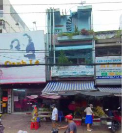 cho thue mat bang duong hoang hoa tham dt 4x20m2 lau gia 50 tr thang