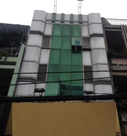 cho thue nha mat tien duong cmt8 quan tan binh dien tich 5x13m gia   3000usd