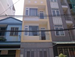 ban nha mat tien duong van chung phuong 13 quan tan binh