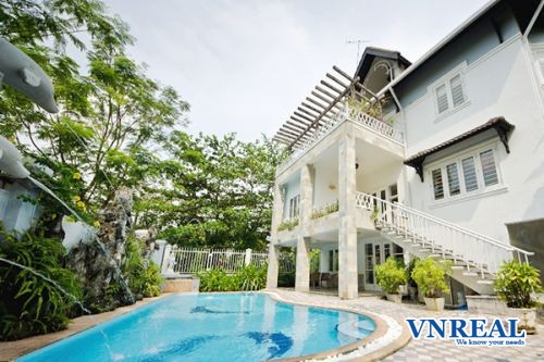 ban villa biet thu thao dien quan 2 dien tich 700m2