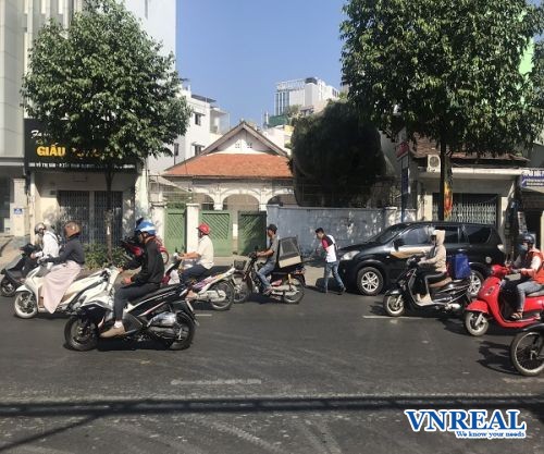 mat bang cho thue duong vo thi sau p tan dinh q116x33m  gia  230 trieu thang