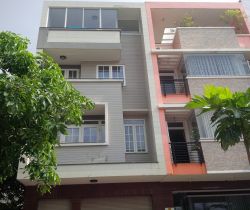 cho thue nha phuong  ??quan 2 mat tien duong vu tong phan dien tich 5x20 1 ham 1 tret 3 lau gia 40 trieu