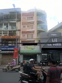 ban nha duong le van sy phuong 13 quan 3