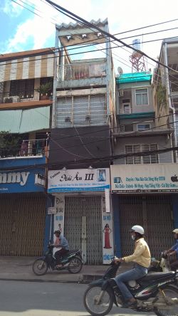 ban nha mat tien duong le van sy phuong 1 quan tan binh