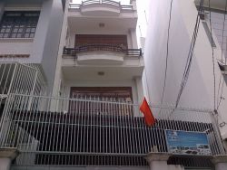 ban nha dau hem duong yen the khu san bay phuong 2 quan tan binh